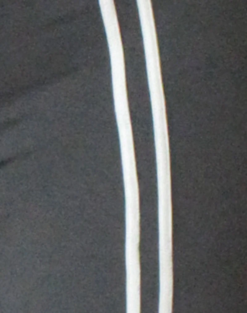 Mino Capri-Hose in Anthrazit mit cremefarbener Einfassung