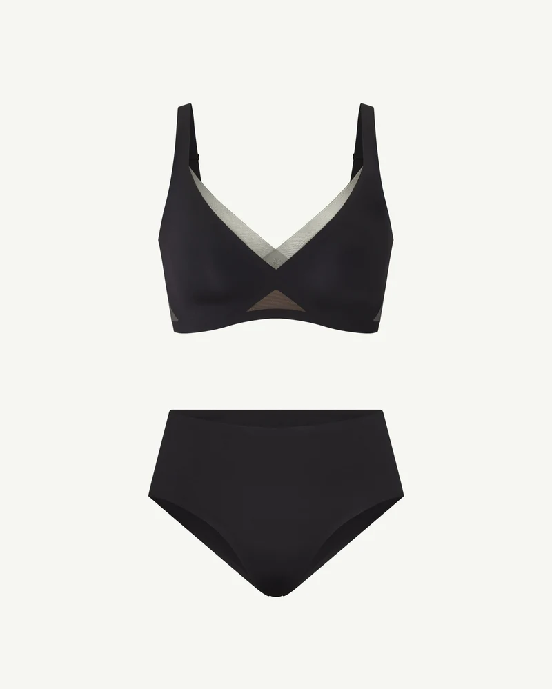 CrossOver V-Neck Bra + Free Undies