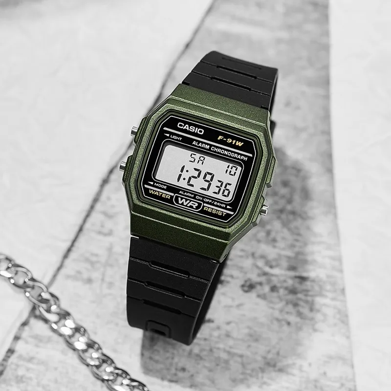 Casio F91W Retro-Wasserdichte Uhr - Modische, schlichte, kleine, quadratische elektronische Uhr mit LCD-Display