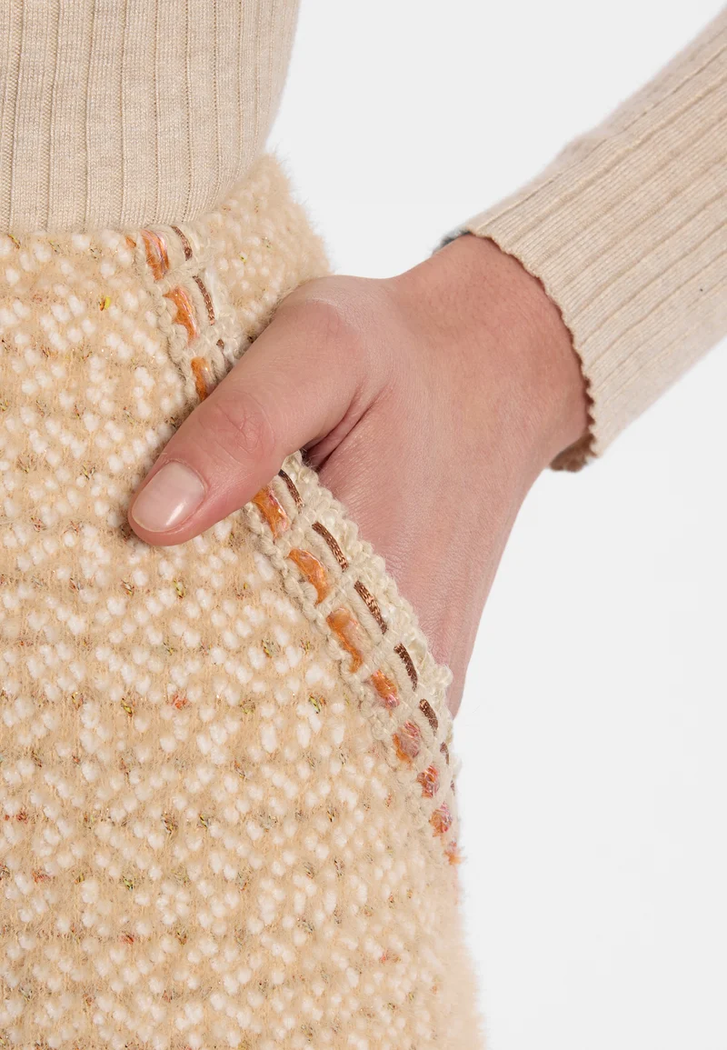 Bouclé-A-Linienrock Enasia