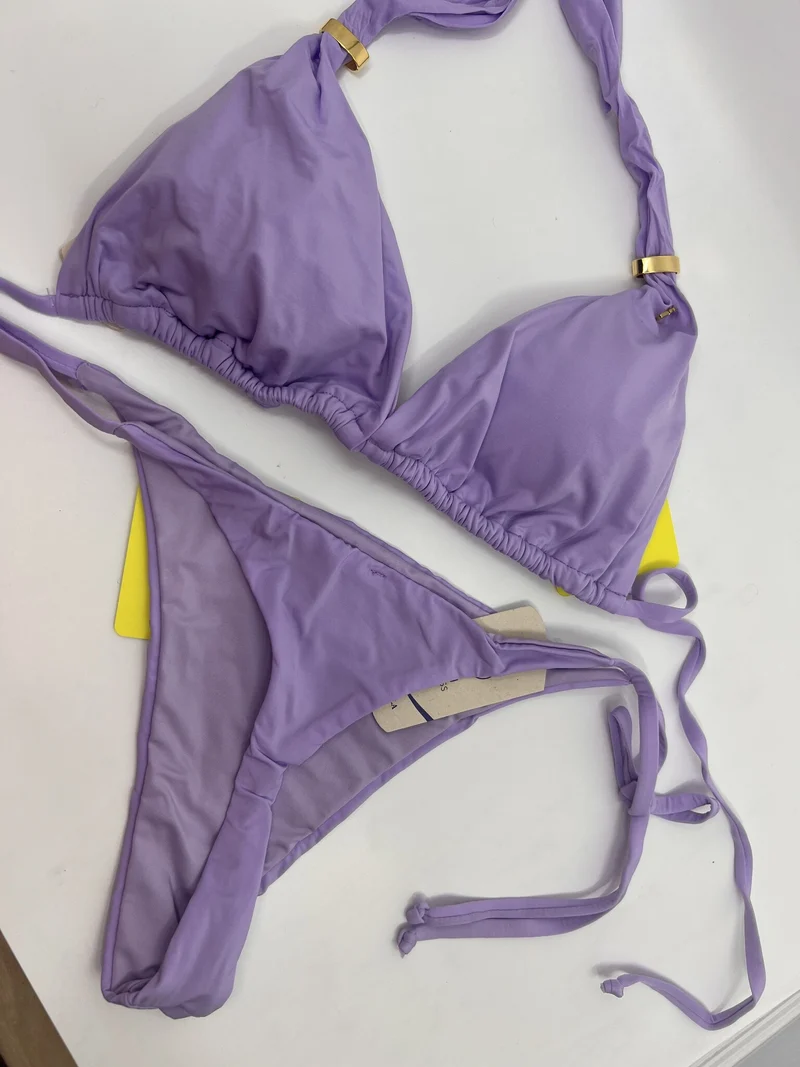 Lila String Bikini Set - Luxe Garotas Swimwear met Gouden Details