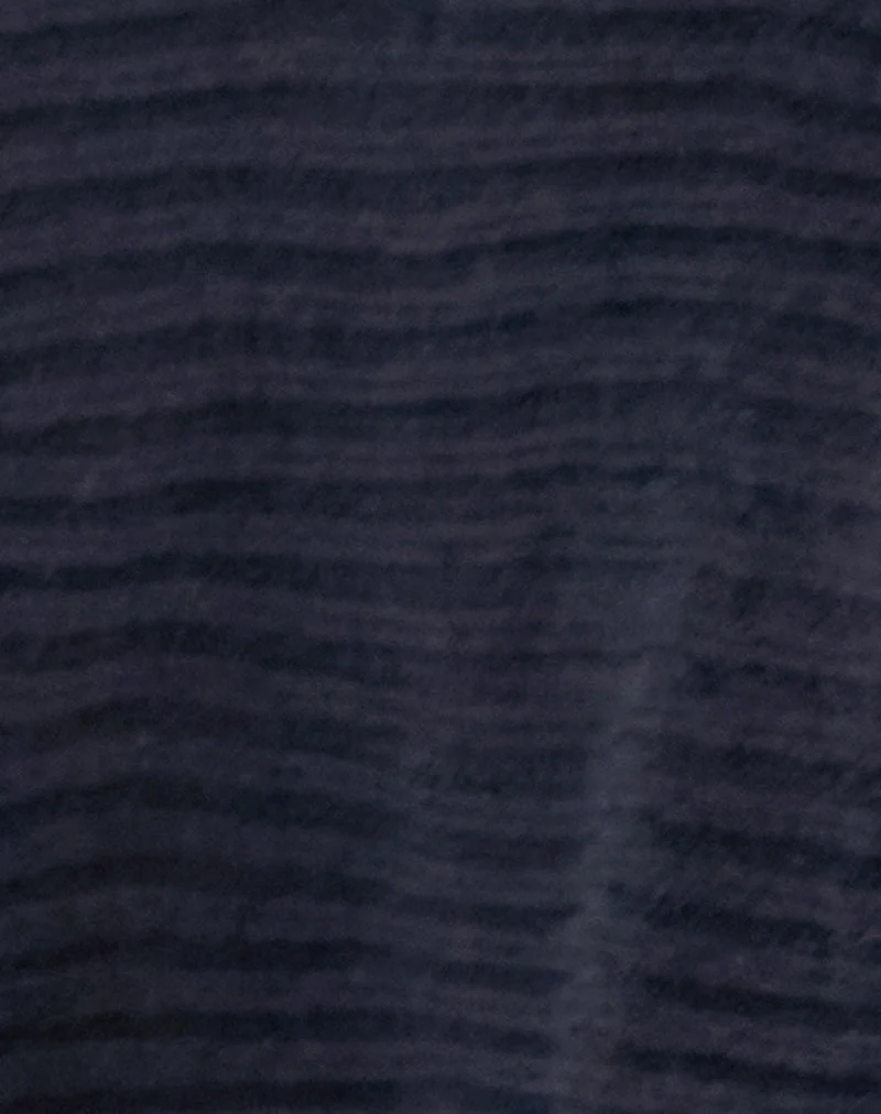 Nuria Shrug in Marineblau
