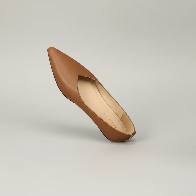 Große, flache Damen-Bootsschuhe aus Leder für Komfort und Stil