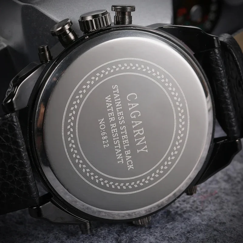 Cagarny Herren-Armbanduhr aus Leder mit Dualzeitfunktion – wasserdichtes Quarzwerk mit Datumsanzeige – Luxusgeschenk