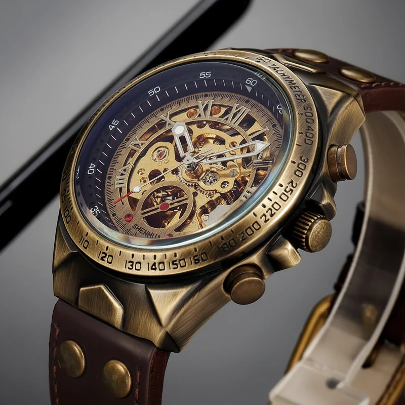 Verleihen Sie Ihrem Stil mit der wasserdichten mechanischen Herrenuhr das gewisse Extra.