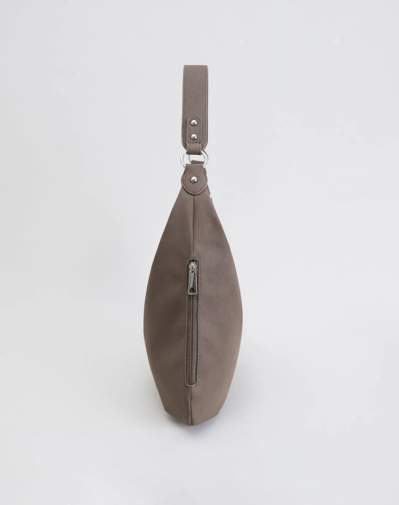 Große braune Tasche mit Nieten