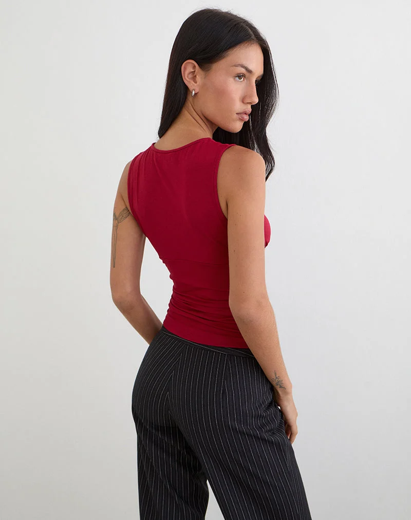 Lycia Plunge Top in Adrenalinrot