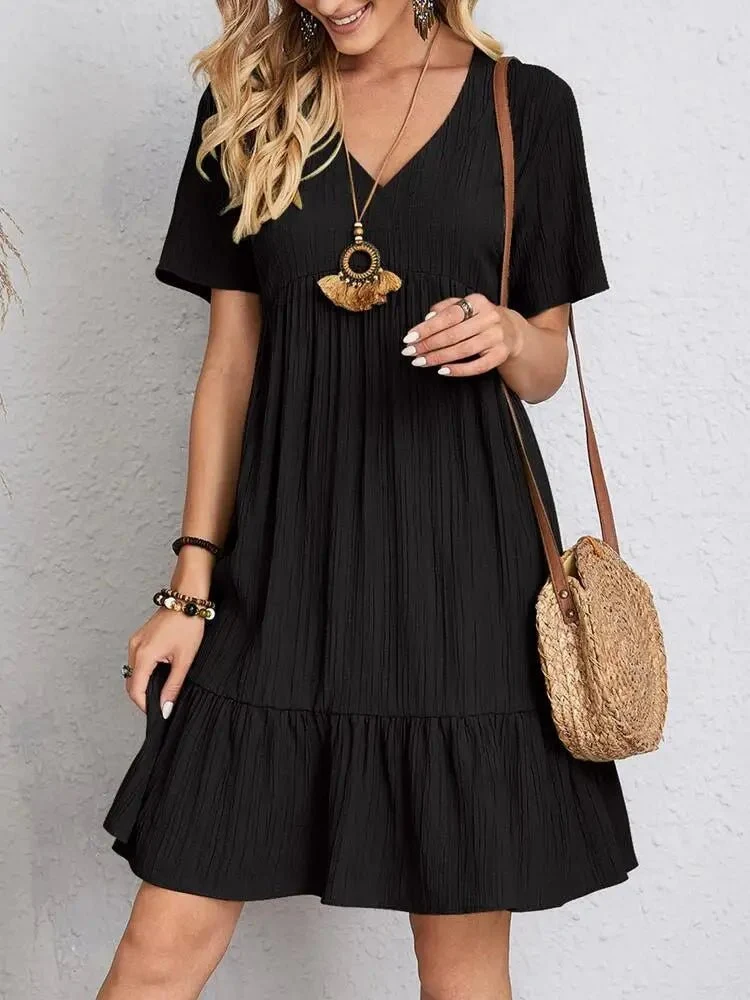 Schickes Sommerkleid mit Rüschen für mühelosen Stil und Komfort