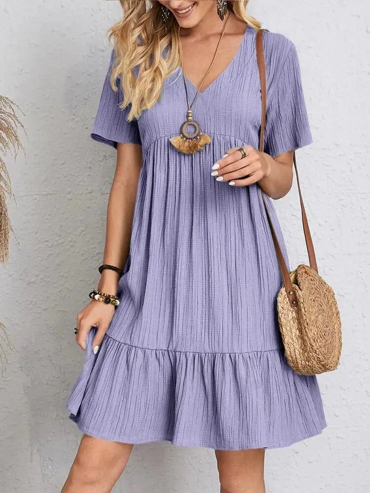 Schickes Sommerkleid mit Rüschen für mühelosen Stil und Komfort