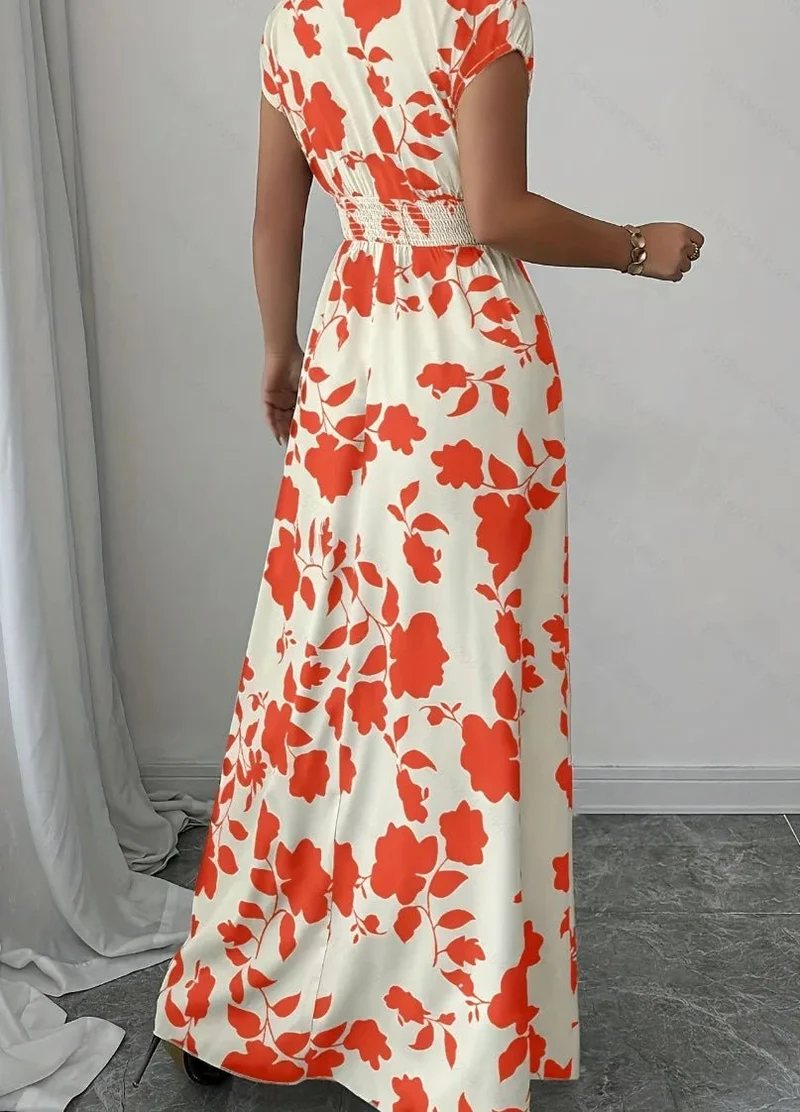 Verleihen Sie Ihrem Sommer-Look mit unserem Damen-Sommerkleid mit V-Ausschnitt das gewisse Etwas.