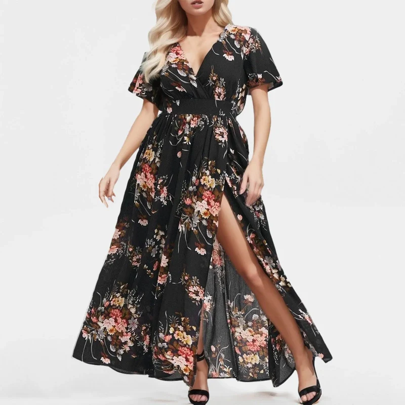 Verleihen Sie Ihrem Stil mit unserem geblümten Maxikleid in Übergröße das gewisse Etwas – perfekt für jeden Anlass!