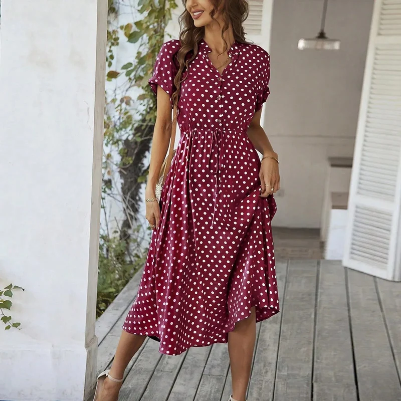Verleihen Sie Ihrem Stil mit unserem eleganten Sommer-Maxikleid das gewisse Etwas