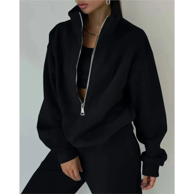 Stilvoll und gemütlich: Das elegante Trainingsanzug-Set für Damen für Herbst und Winter