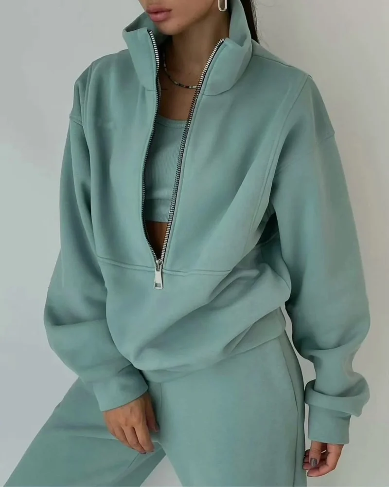 Stilvoll und gemütlich: Das elegante Trainingsanzug-Set für Damen für Herbst und Winter