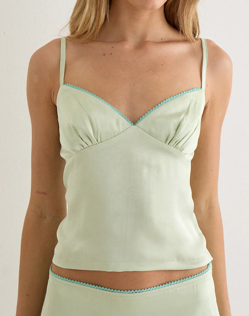 Chatura Cami-Top in der Farbe „Satin Sage“ mit Picot-Borte