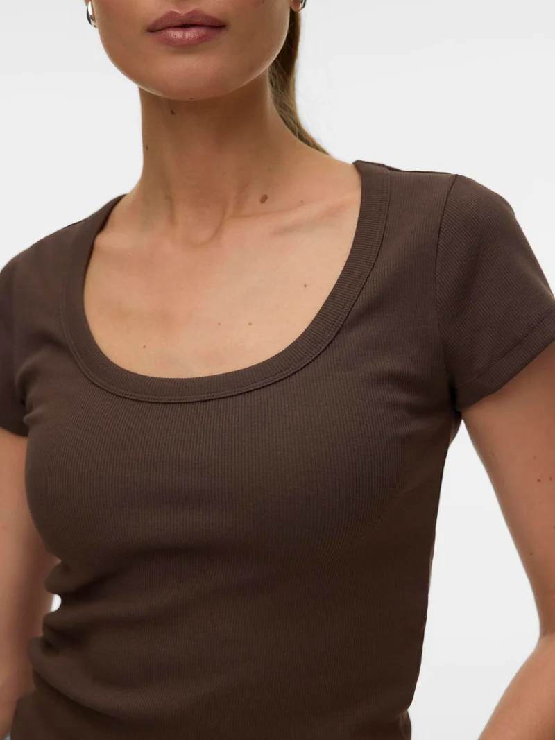 VMCHLOE CS SHORT U-NECK NOOS