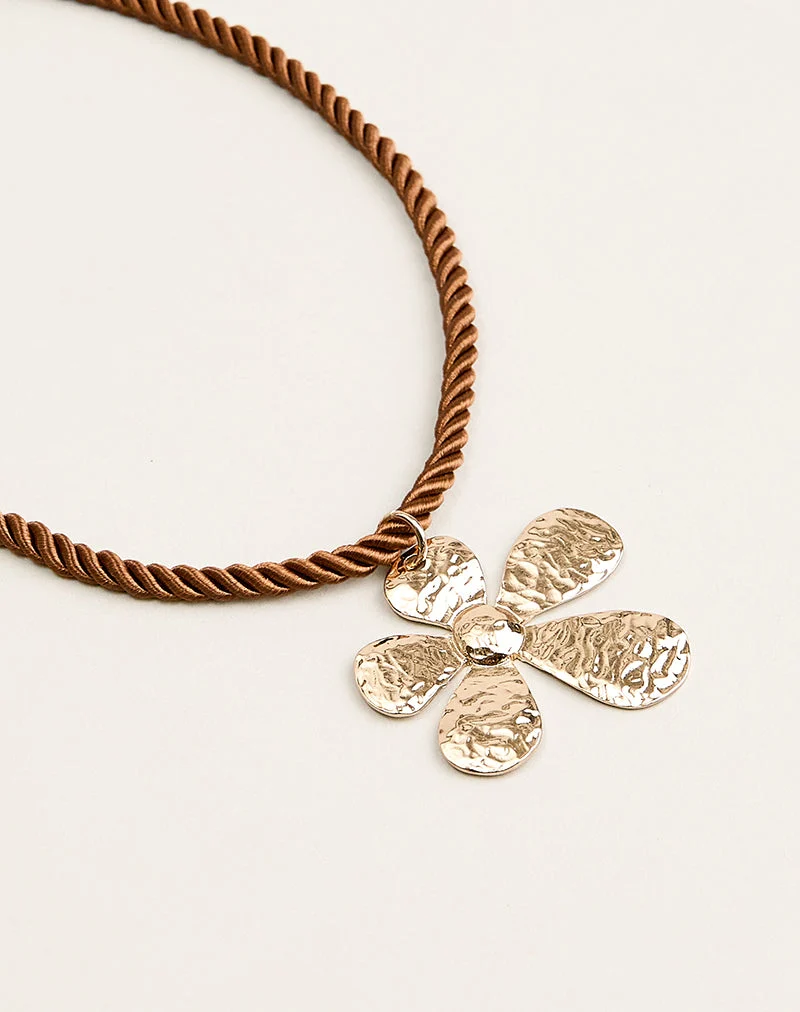 Kordelkette mit vergoldetem Blumenanhänger