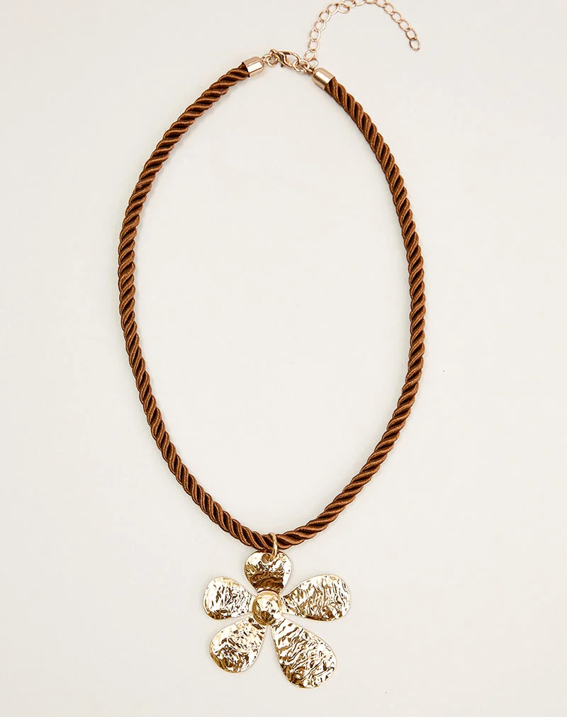 Kordelkette mit vergoldetem Blumenanhänger