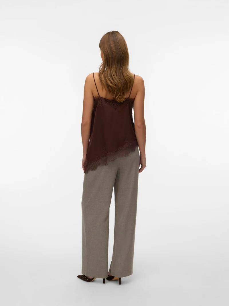 VMNOVI LACE SINGLET
