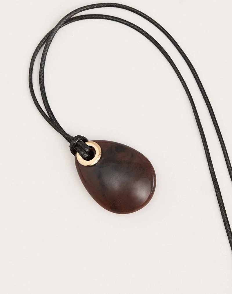 Schwarze Kordelkette mit ovalem Anhänger
