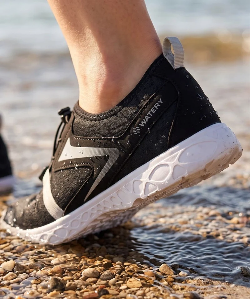 Watery Schwimmschuhe für Damen - Goose - Schwarz
