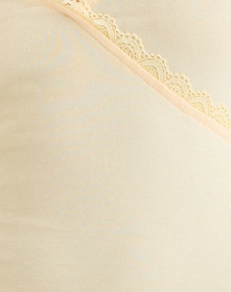 Sajiwa-Top mit V-Ausschnitt in der Farbe „Buttermilk“ mit Spitzenbesatz