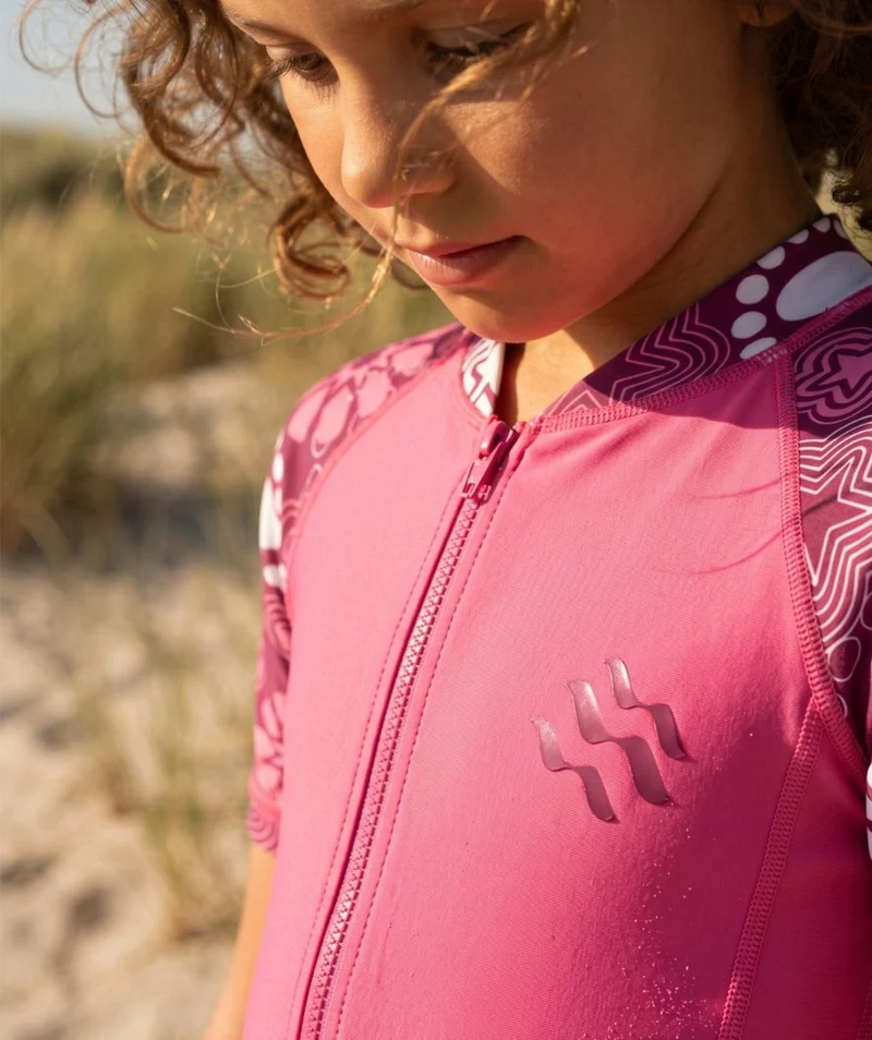 Watery UV Anzug für Kinder - Athena Kurzarm Rashguard - Rosa