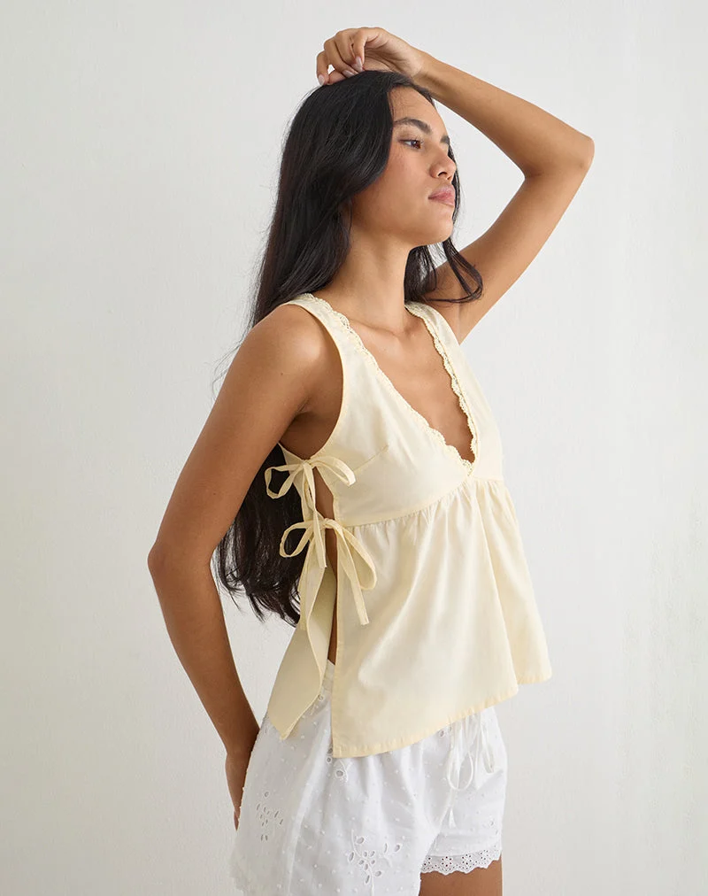 Fahwa-Bluse mit seitlichem Bindeband aus Popeline in der Farbe „Buttermilk“