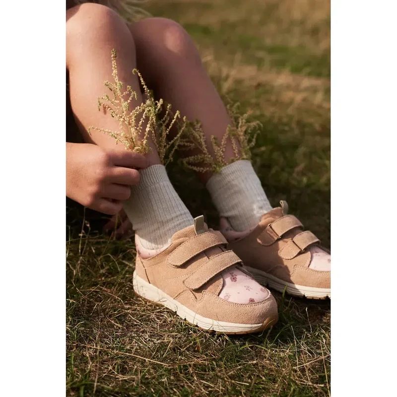 Wheat Toney Sneaker mit Klettverschluss und Print – rosabeige Blumen