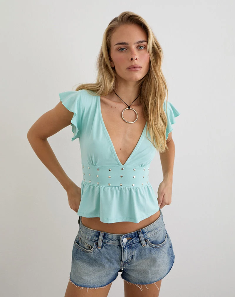Leisma-Top mit Rüschen aus Jersey in Aqua mit Nieten