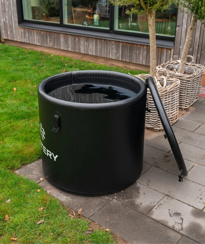 Paketangebot: Watery Deluxe aufblasbare Eiswanne mit Kühlsystem