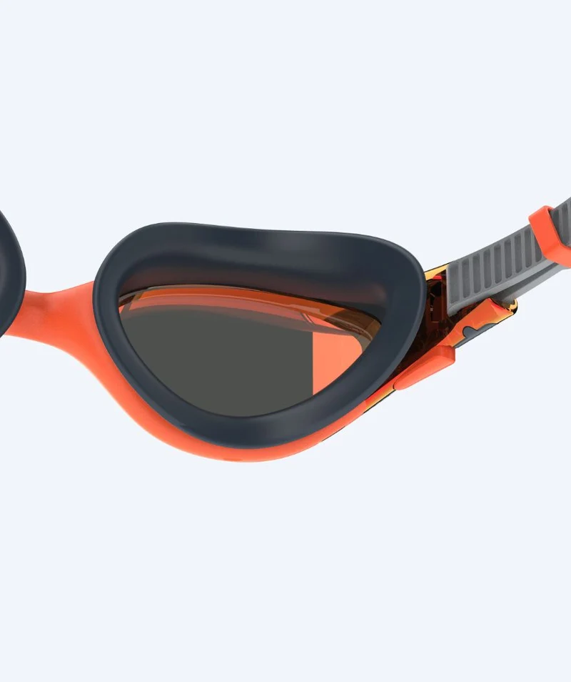 Speedo Schwimmbrille für Freizeitschwimmer - Biofuse 2.0 - Schwarz/Orange (Limited 2026)