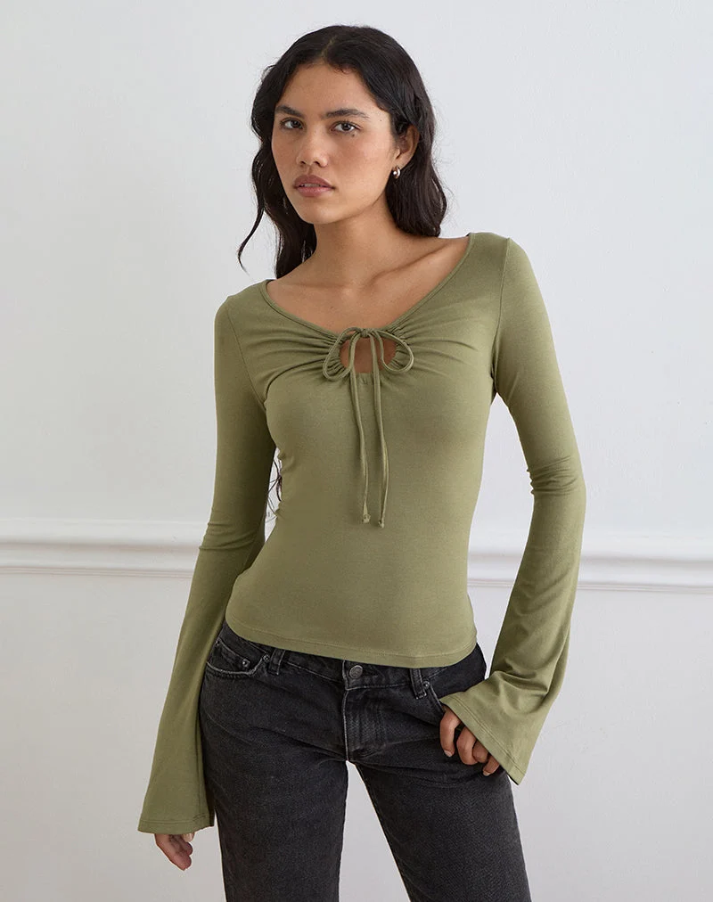 Armel Langarm-Top mit Schlüssellochausschnitt aus Rayon-Jersey in Khaki