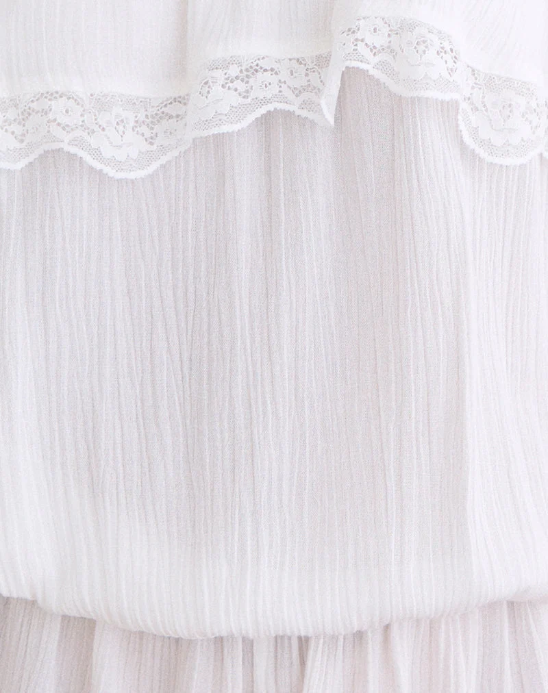 Melosa-Playsuit mit Bindebändern aus weißem Rayon mit Spitzenbesatz
