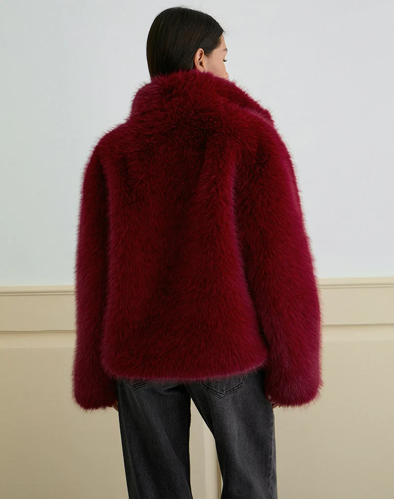Joji Jacke aus Kunstpelz in Kirsche