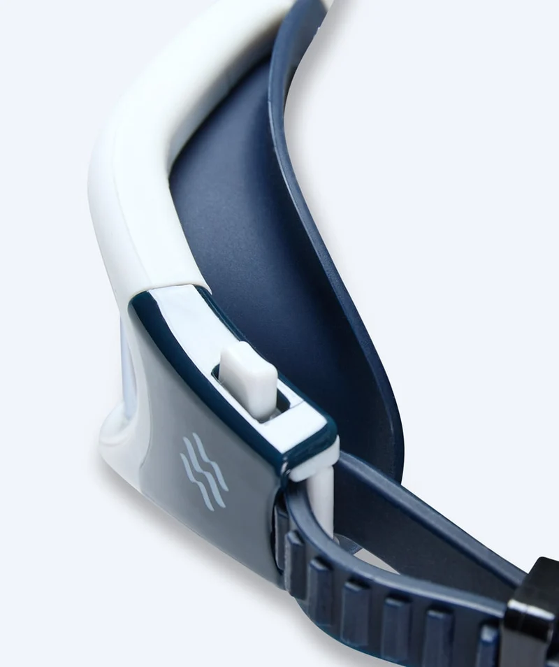Watery Schwimmbrille für Freizeitschwimmer - Raven Mirror - Dunkelblau/Silber