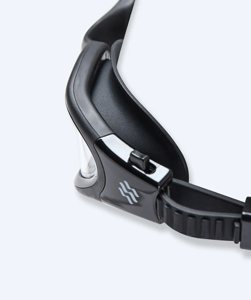 Watery Schwimmbrille für Freizeitschwimmer - Raven Active - Schwarz/Klar