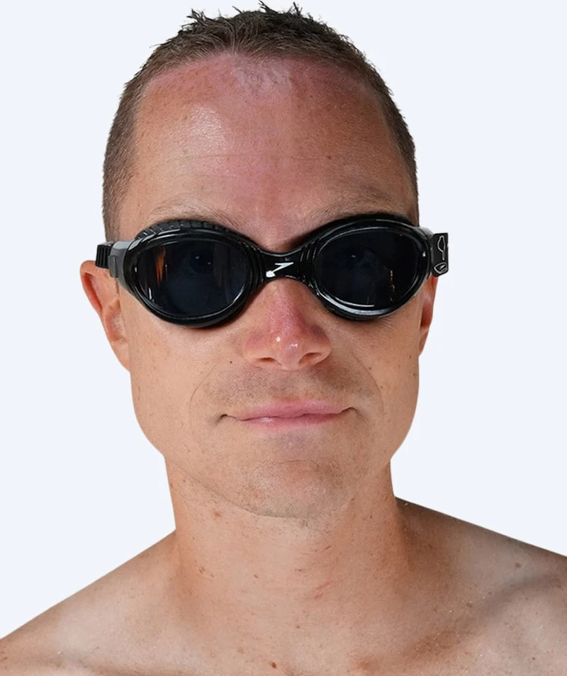 Speedo Schwimmbrille für Freizeitschwimmer - Biofuse Flexiseal - Schwarz (Smoke Scheiben)
