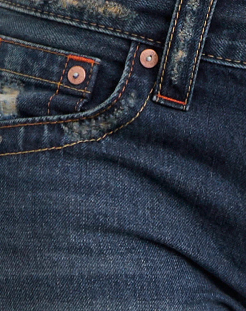 Low Rise Jeans mit gedrehter Naht in mittelblauem Farbton