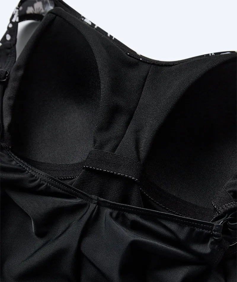 Watery Badeanzug mit Blumen für Damen in Plus Size - Vale - Schwarz/Weiß