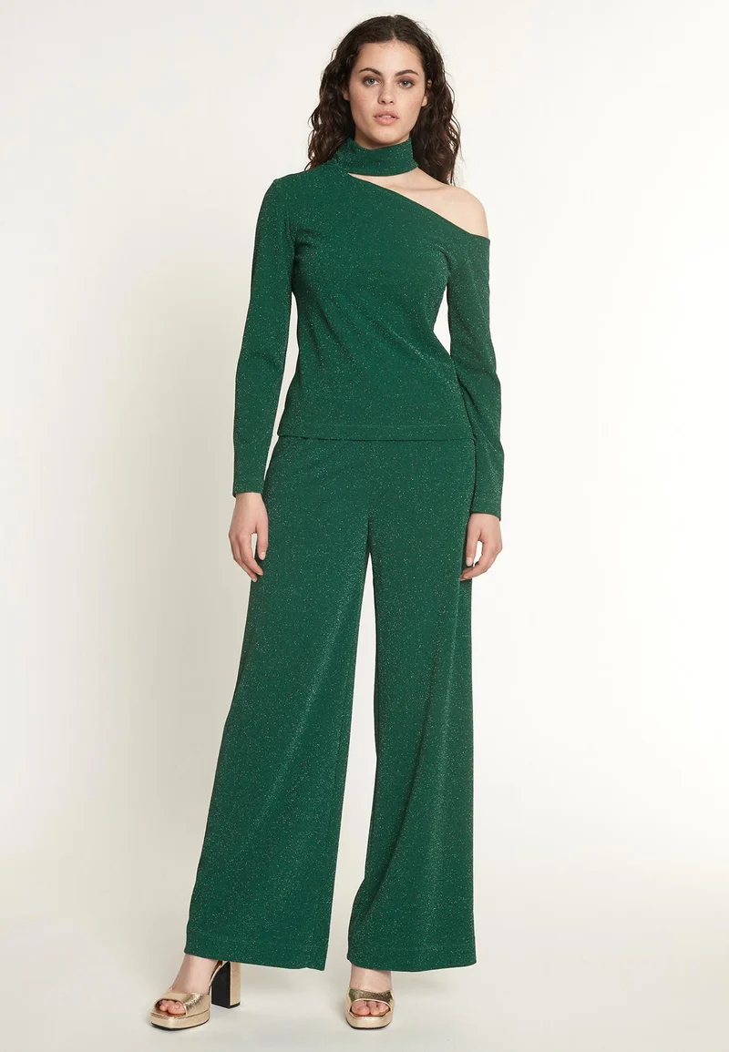 Cut Out Top Ontony