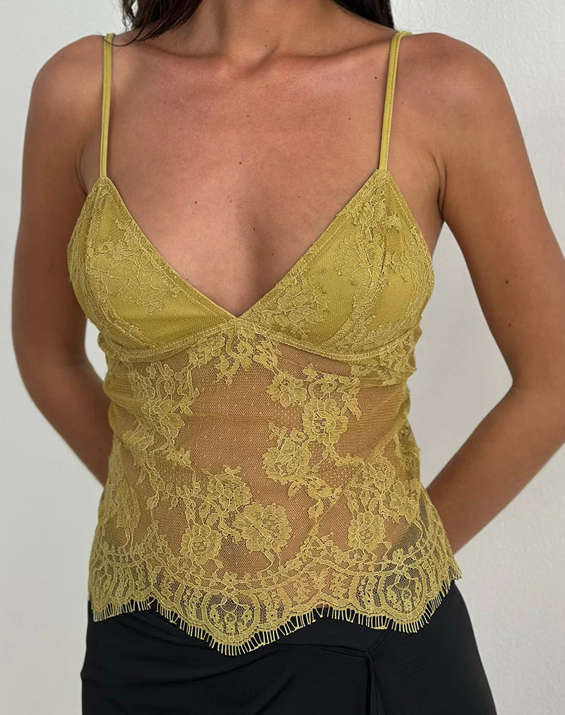 Kaika Plunge Cami Top in Wimpernspitze Chartreuse