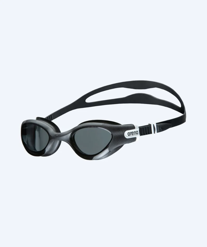 Arena Schwimmbrille für Freizeitschwimmer - The One Plus - Schwarz (Smoke Scheiben)