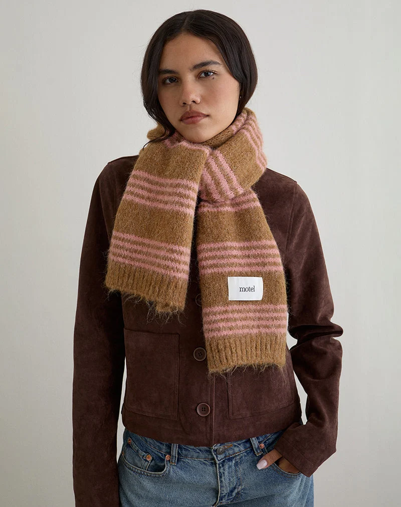 Schal aus rosa gestrickter, gebürsteter Wolle