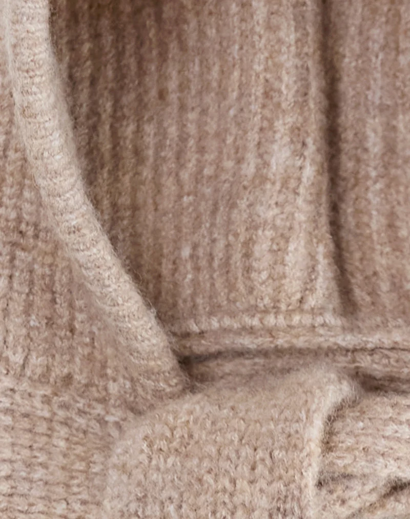 Mütze in Beige gestrickt