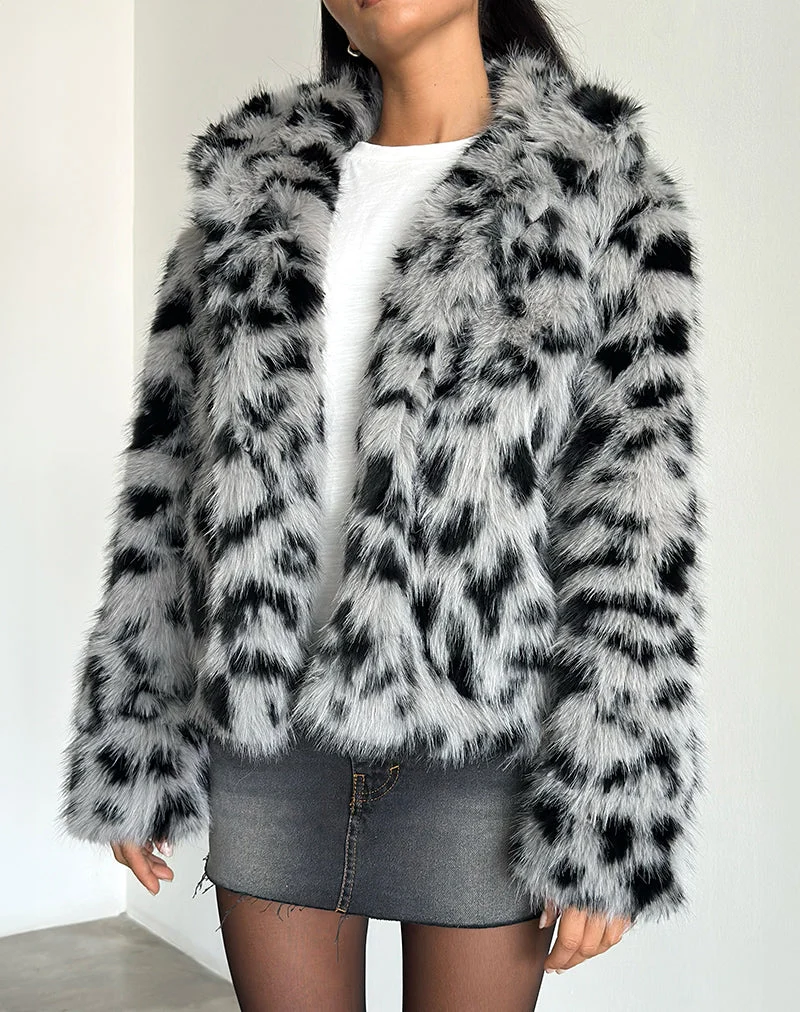 Joji Gekürzte Jacke aus Kunstfell in Grau Leopard