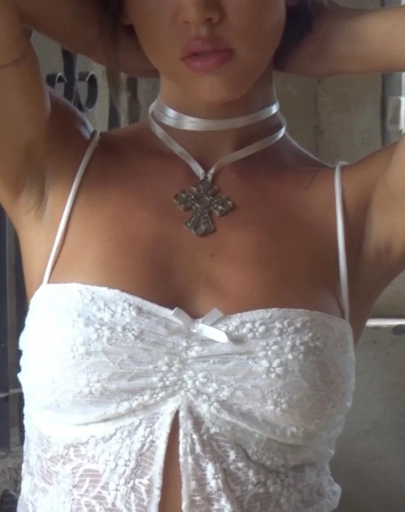 Briony Butterfly Top aus Spitze in Elfenbein