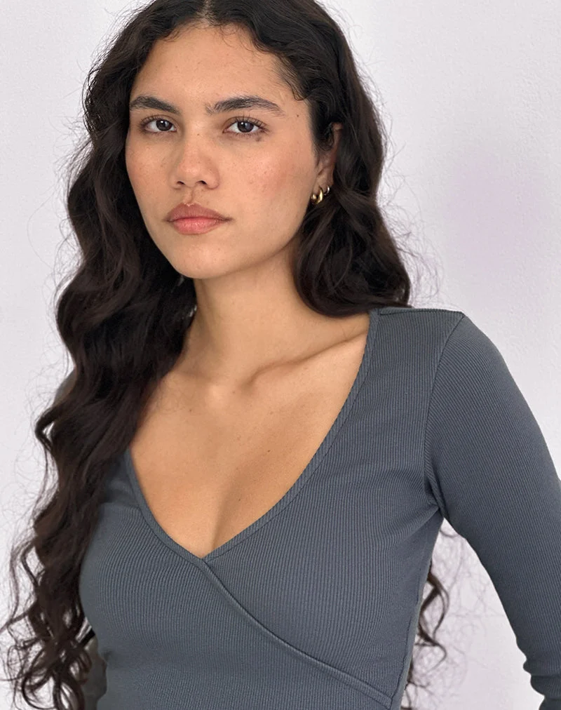 Dulcet Geripptes Langarm-Top in Blau Granit