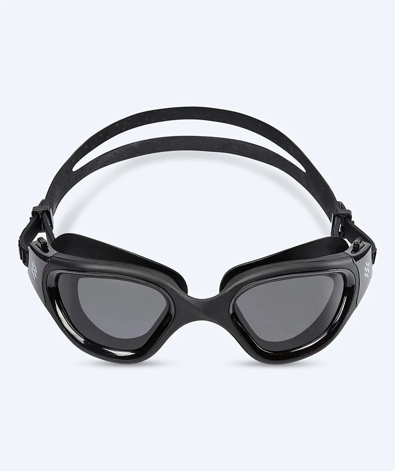 Watery Schwimmbrille für Freizeitschwimmer - Raven Active - Schwarz (Smoke Scheiben)