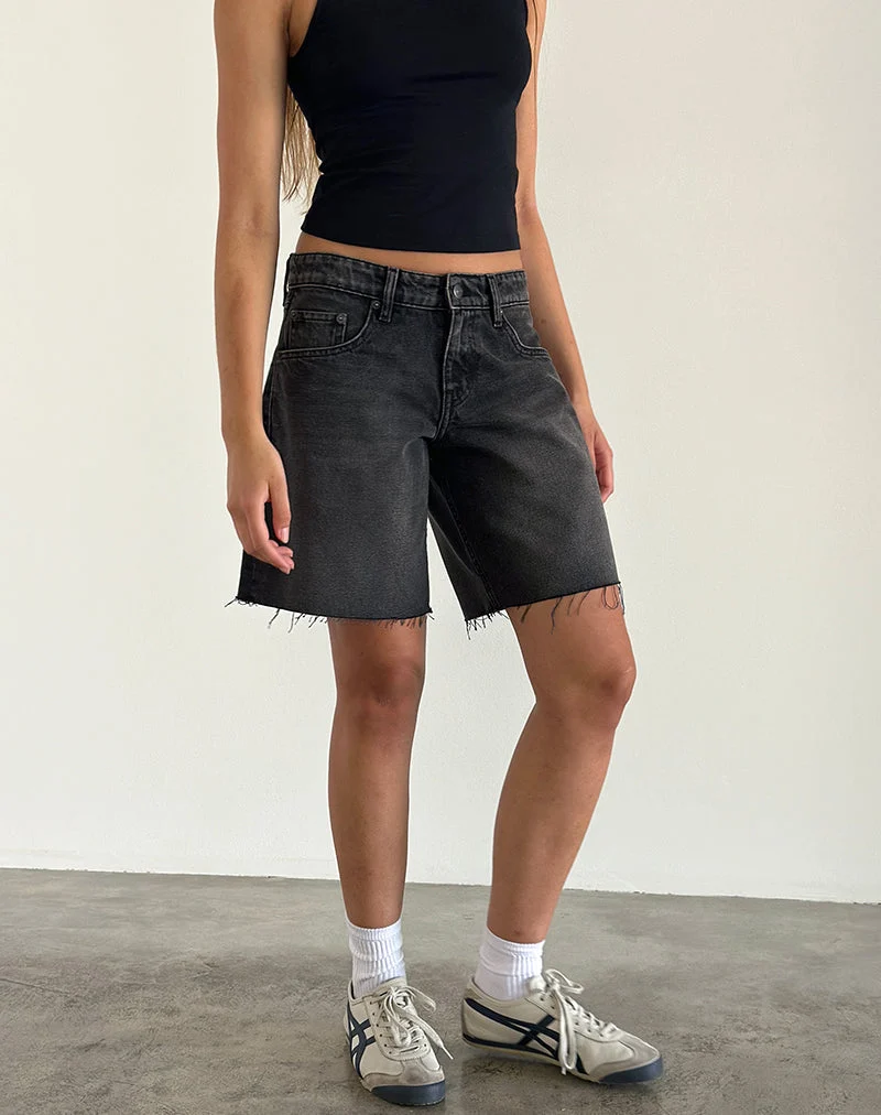 Geräumige Low Rise Jorts in Washed Black Grey